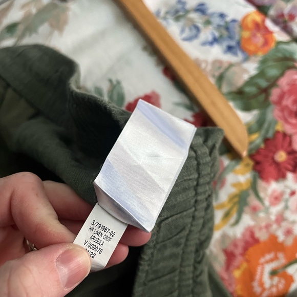 old navy linen crop pant in arugula - Picture 4 of 5